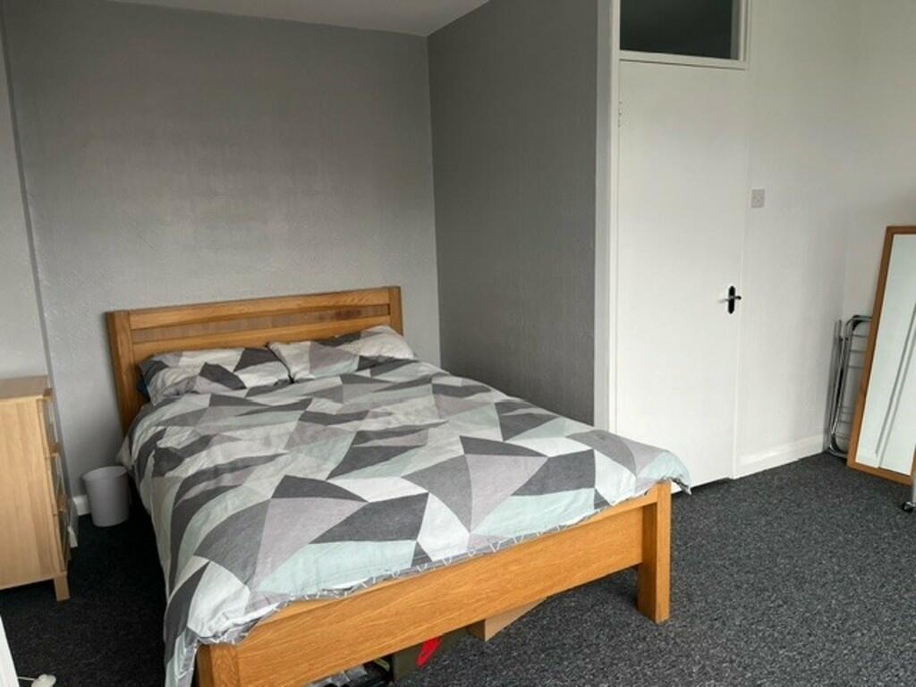 5 Chalkwell Lodge...