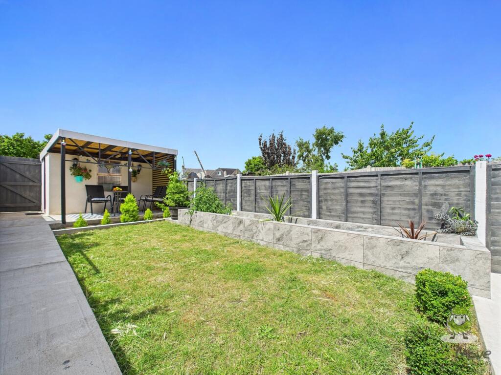 CAM01543G0-PR0136-STILL074