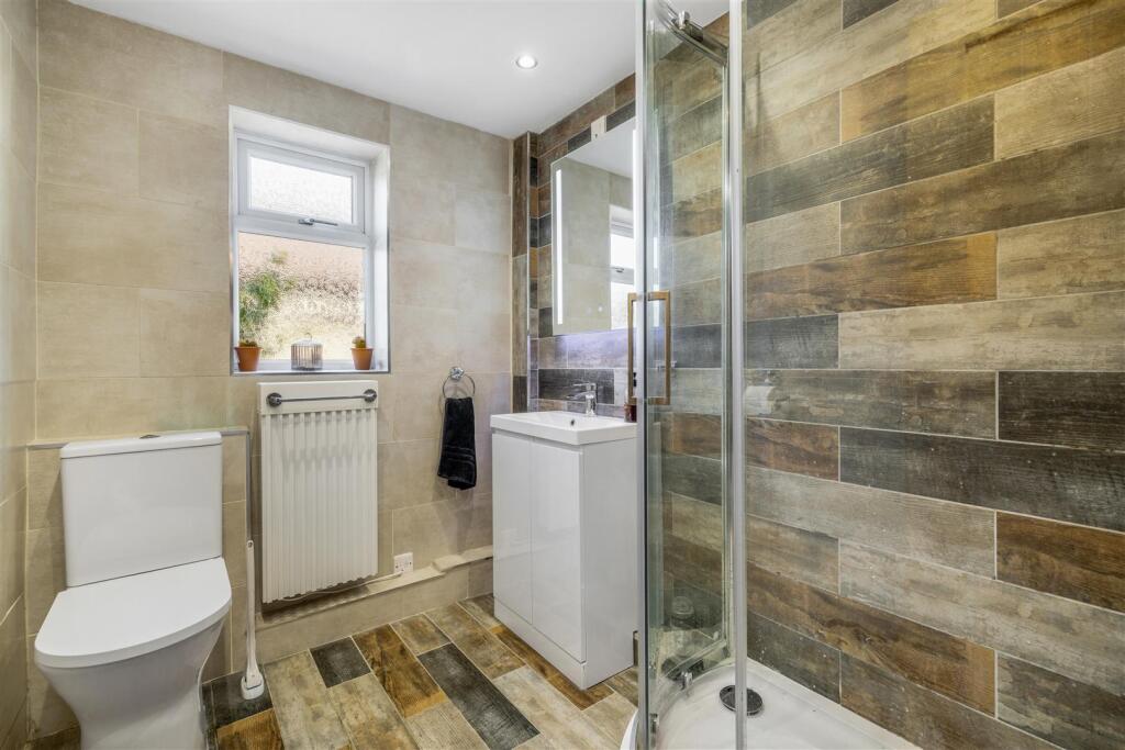 Wisteria (Friskney)-15.jpg