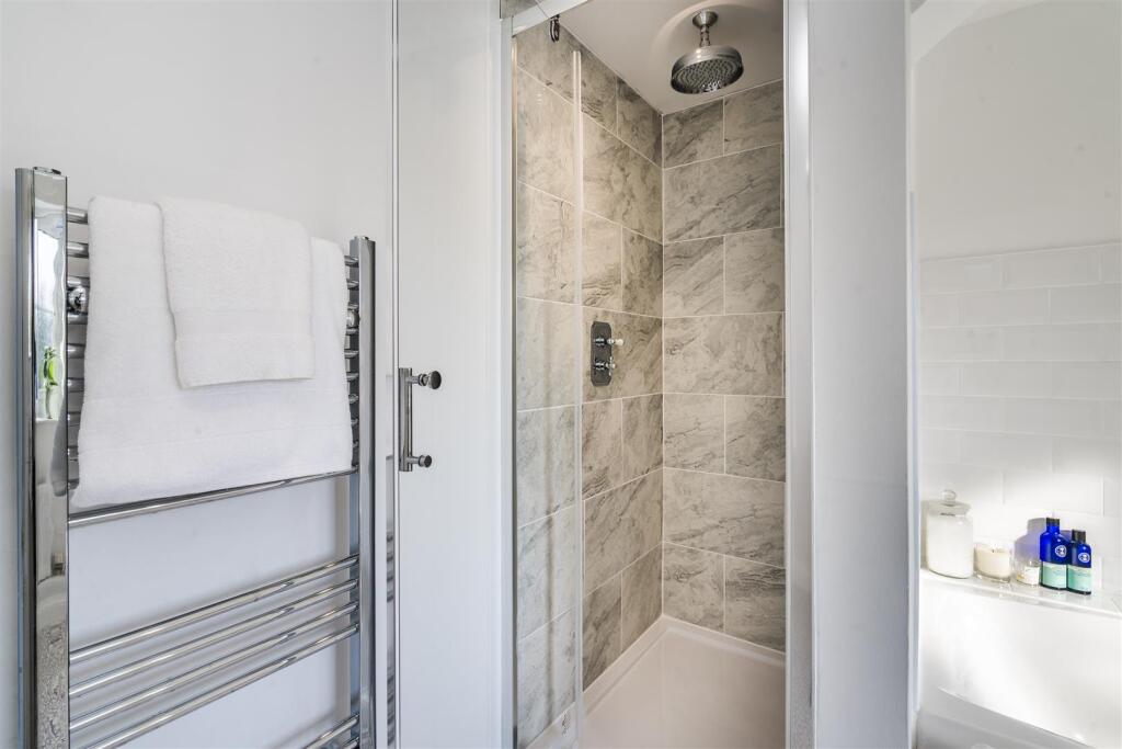 OLD YEW COTTAGE-76.jpg