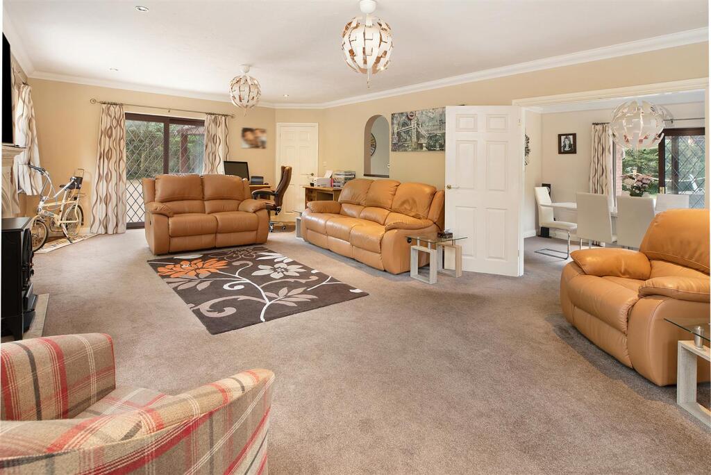 SpinnersMoon2025Spinners Moon (33)40.jpg