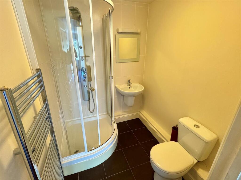 15 Longshore Apartments En Suite
