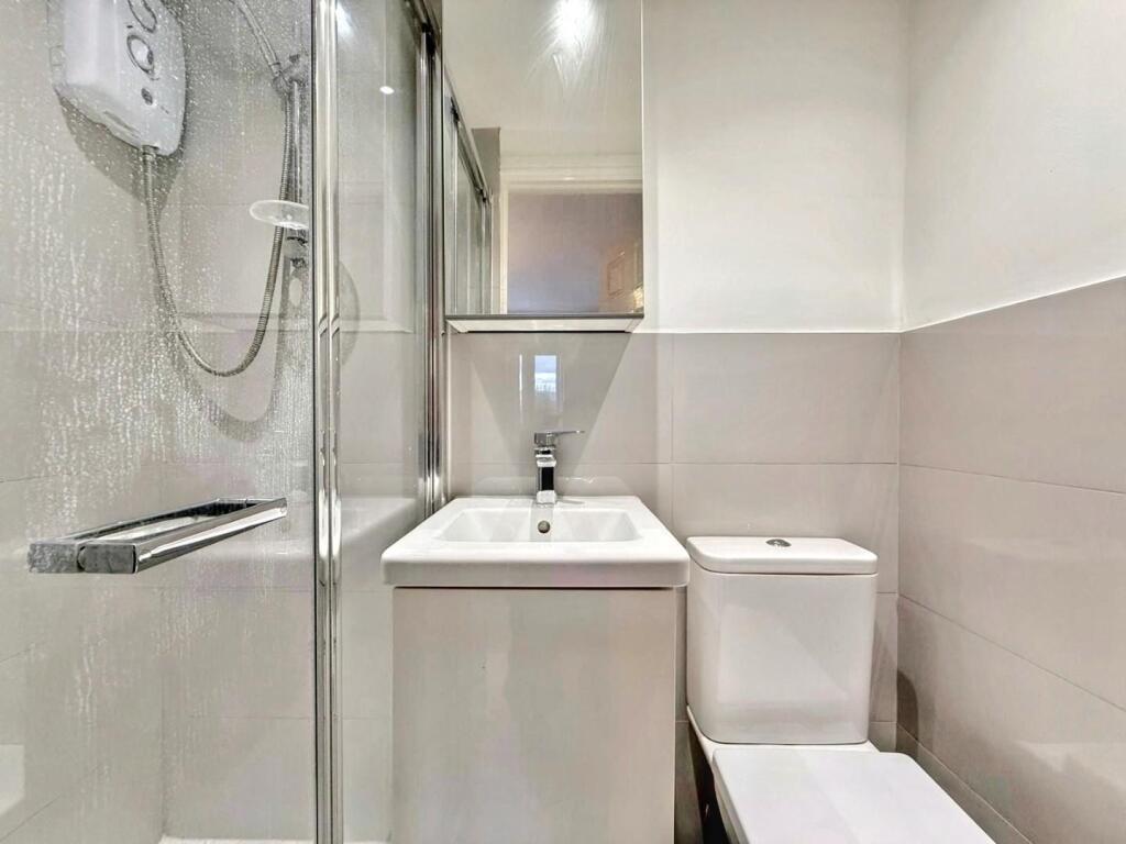 WhatsApp Image 20251008 at 161034_2edfa946.jpg