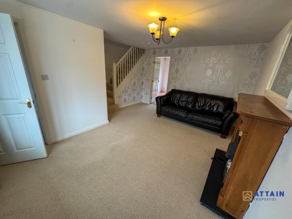 Living Room Alt.jpg