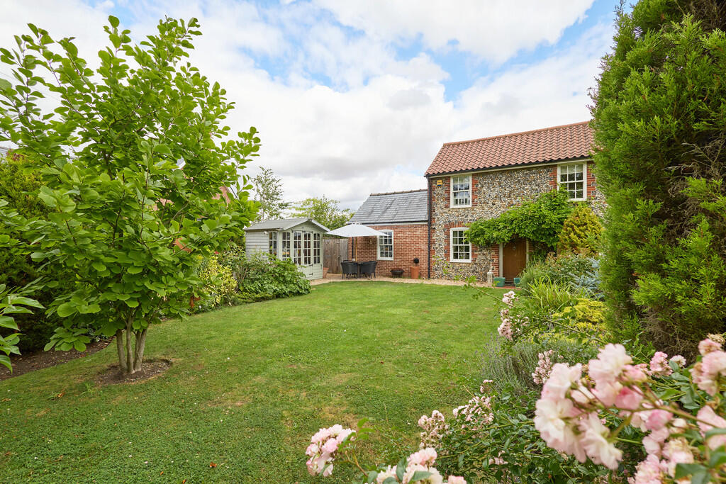 Flint Cottage 160...