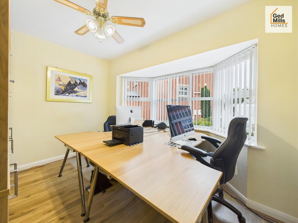 CAM04261G0-PR0083...