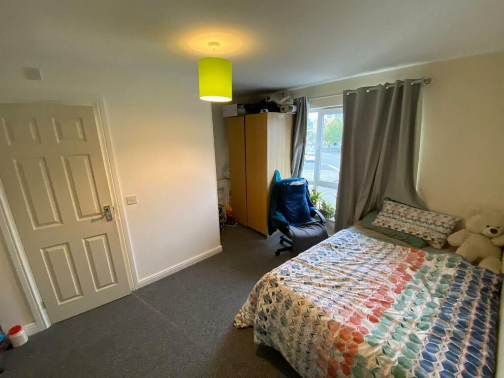 First Floor En-Suite Bedroom