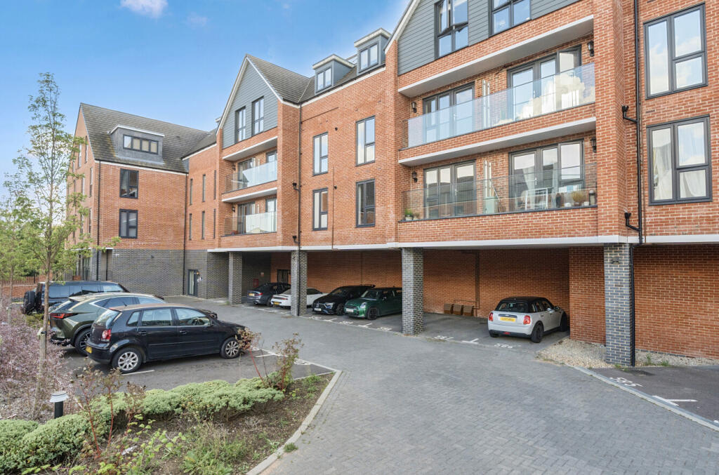 1348181-15-68bf06...