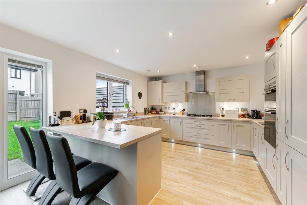 Kitchen/Dining/Family