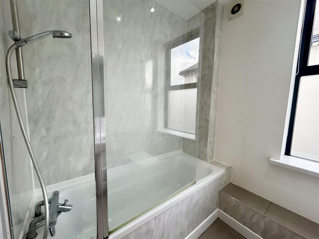 Bathroom.jpeg