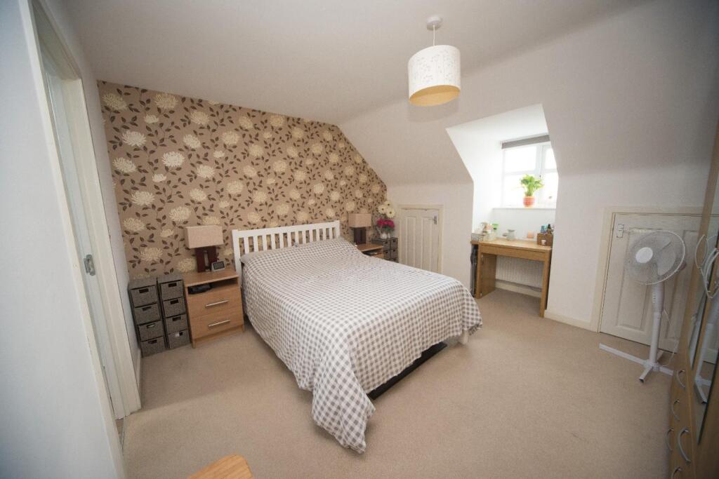 Bedroom 1.jpg
