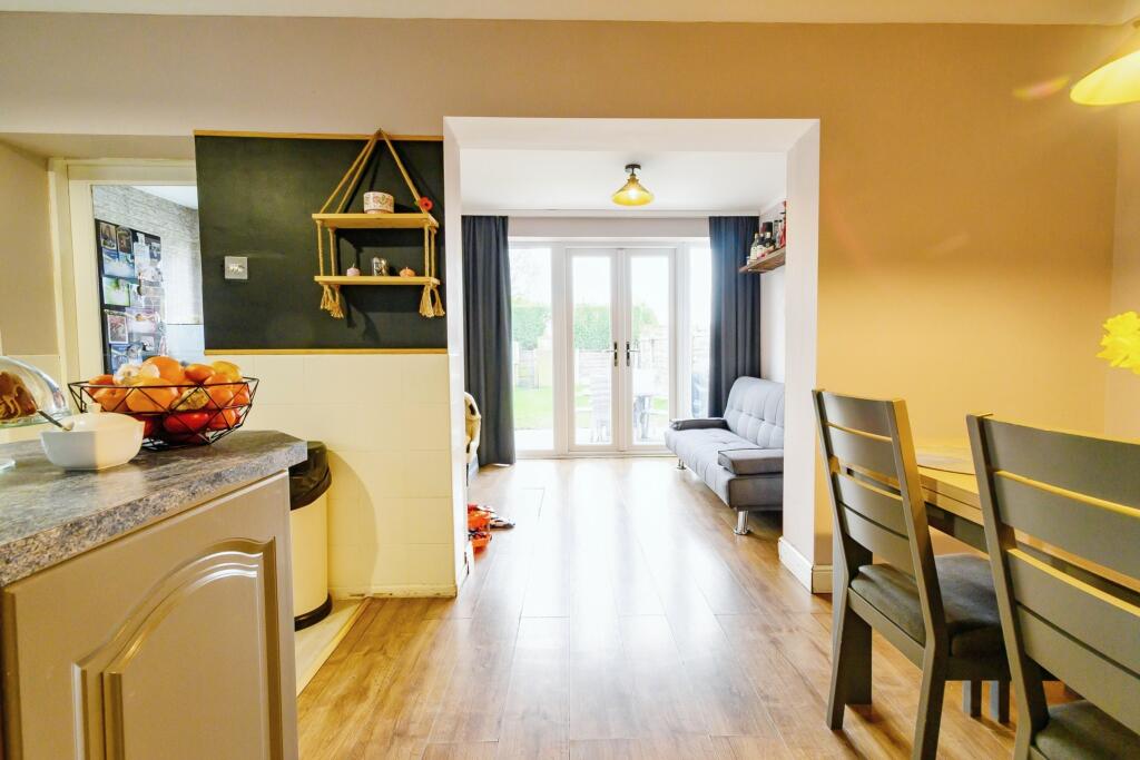 Kitchen/Dining Room