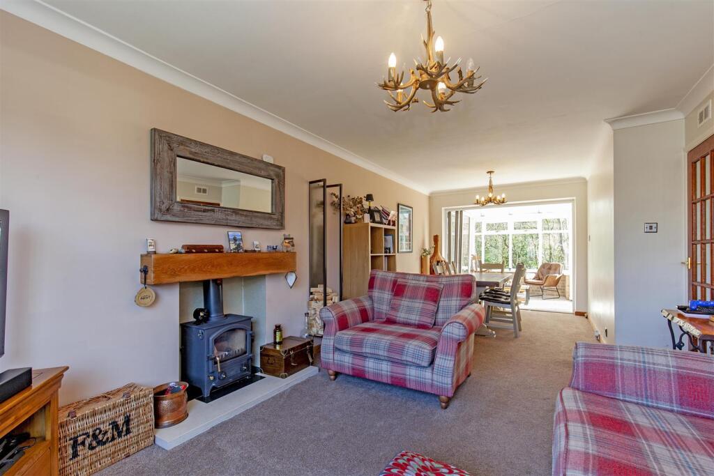 Reception Room-2.jpg