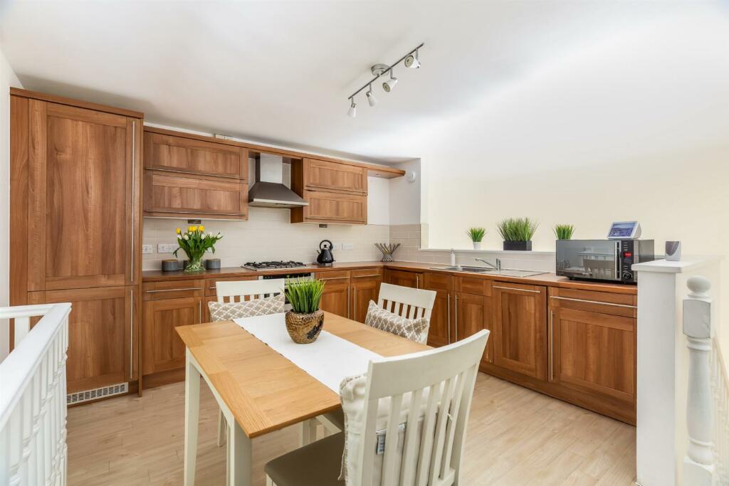 Kitchen/Breakfast Room