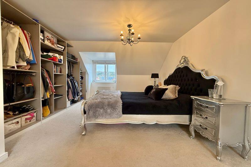 Main Bedroom Suite