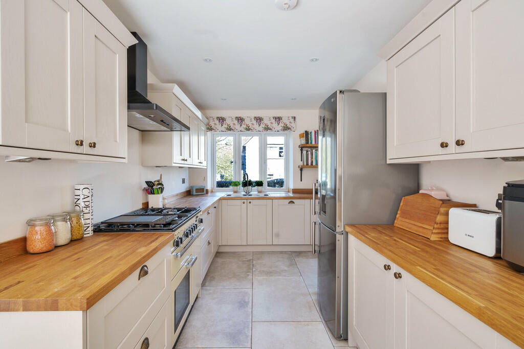 Dining kitchen