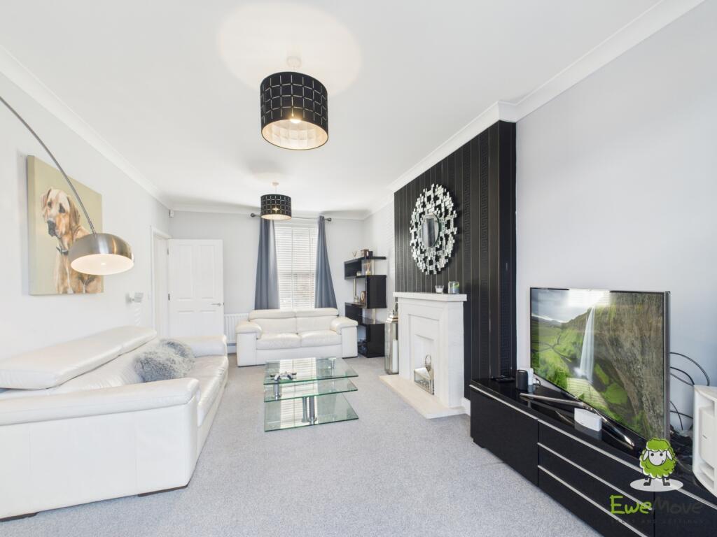 EweMove Estate Agents Basingstoke - Rockbourne Roa