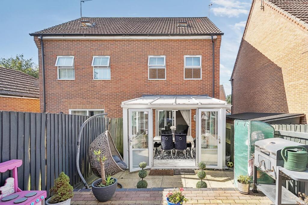 REAR OF THE PROPERTY.jpg