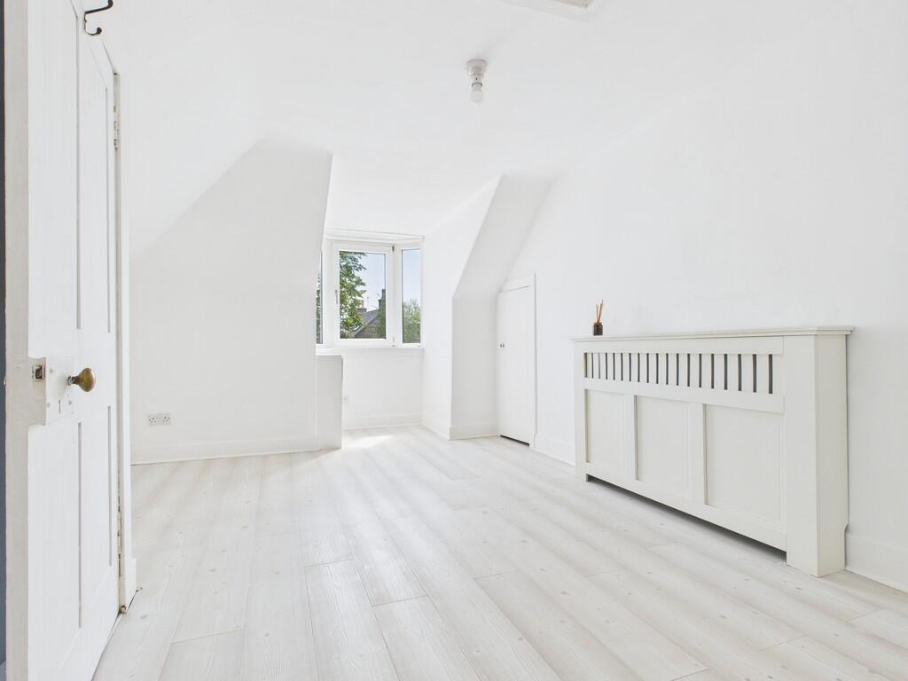 CAM05526G0-PR0005...