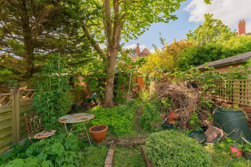 2S0RKE - External H.jpg