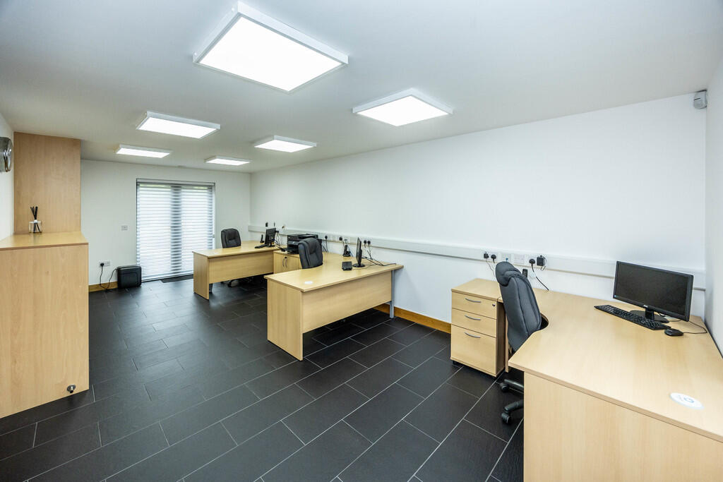 27PLLeeds-250425-...