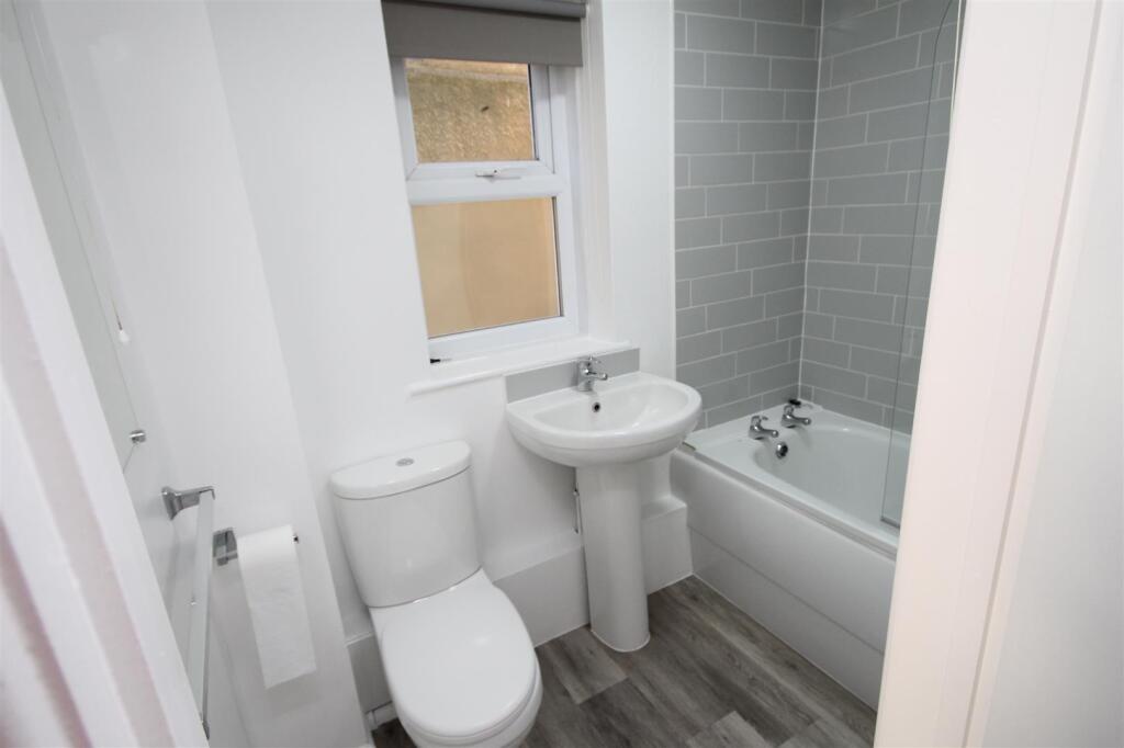 Bathroom.JPG