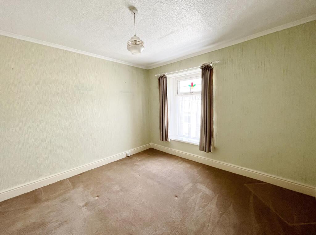 Front bedroom area