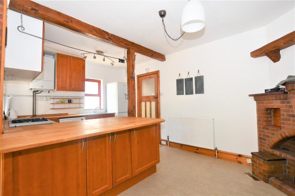 Kitchen .jpg
