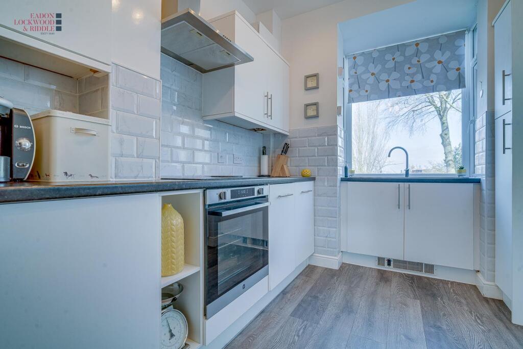 Kitchen 1.2.jpg