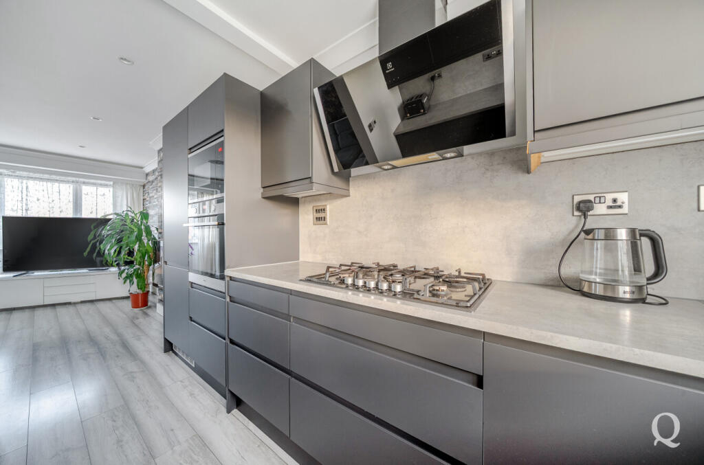 7c423f95-9e45-427...