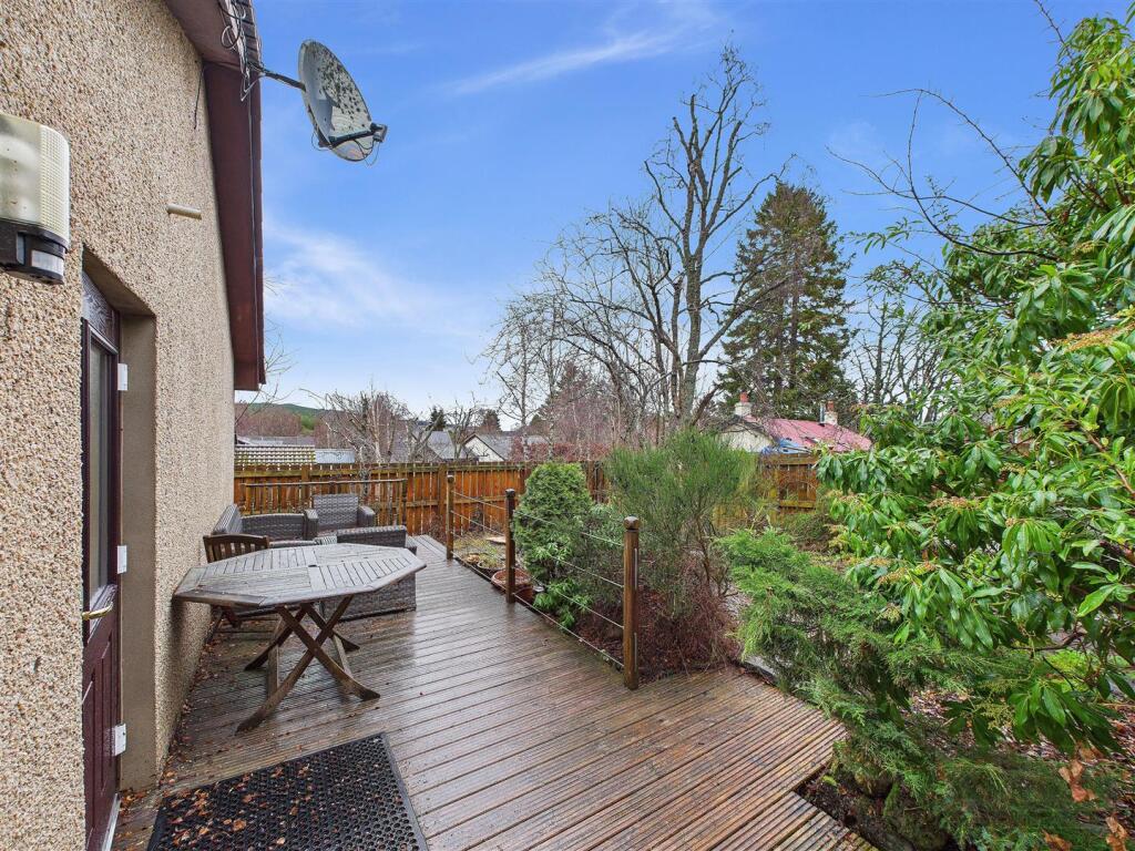 Rear Garden &amp; Decking