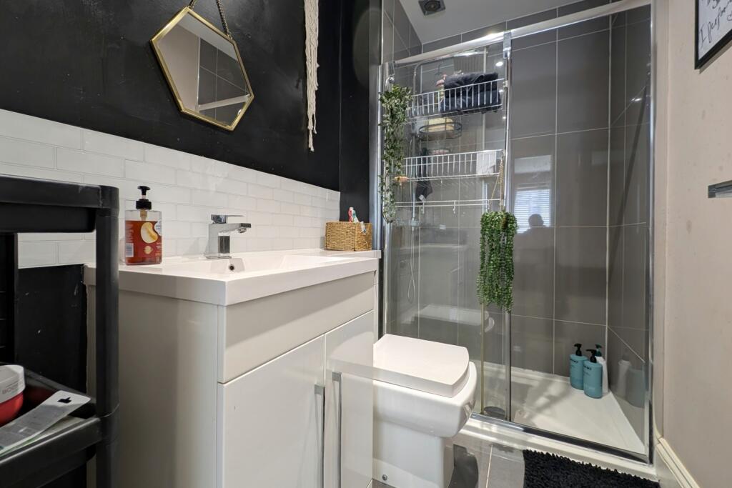 Croft View EweMove Brighouse (40)