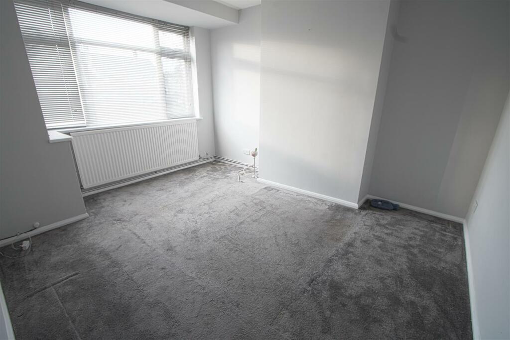 LOUNGE.jpg
