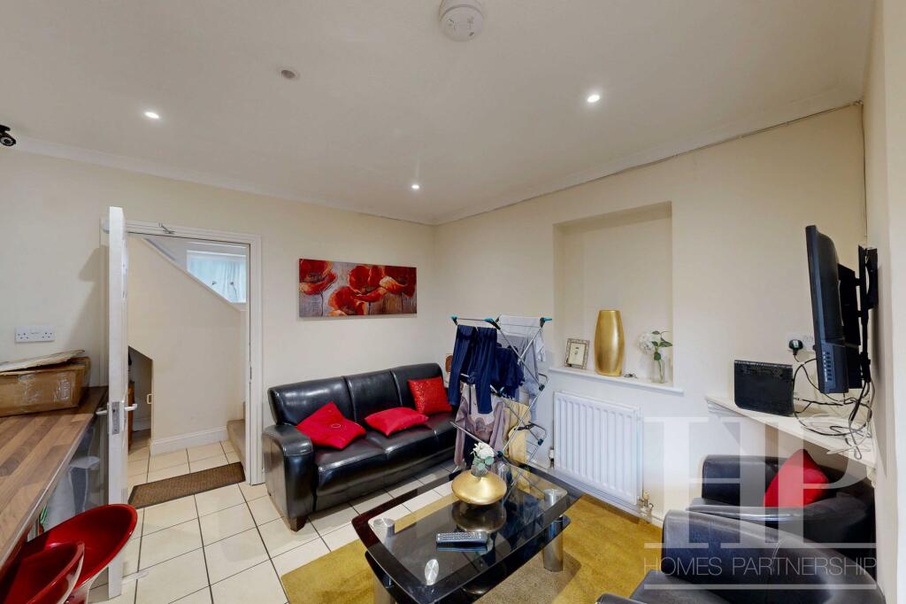 Communal Kitchen/Living Area