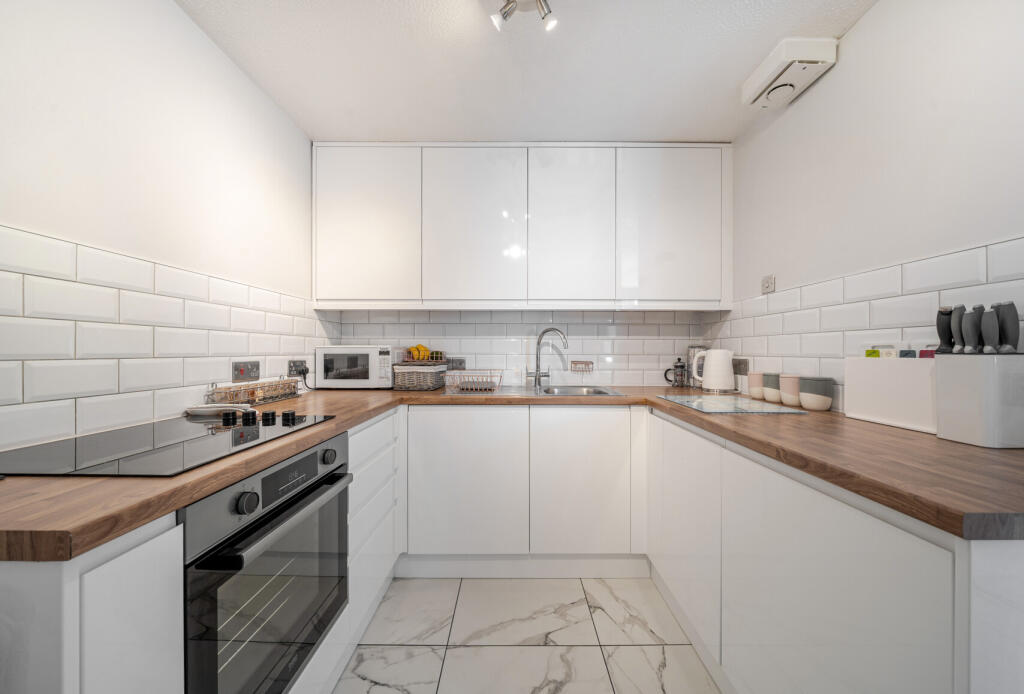 12-682346b5a7afc-...