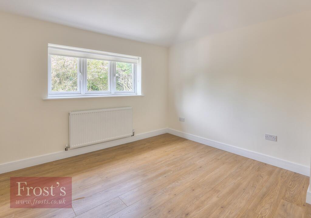 4 10 Bishops Rise-20