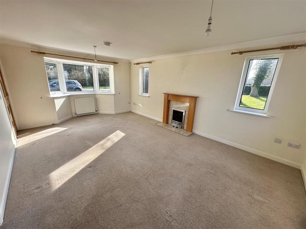 Bramleys Estate Agents - Bullace Trees Lane -  (18