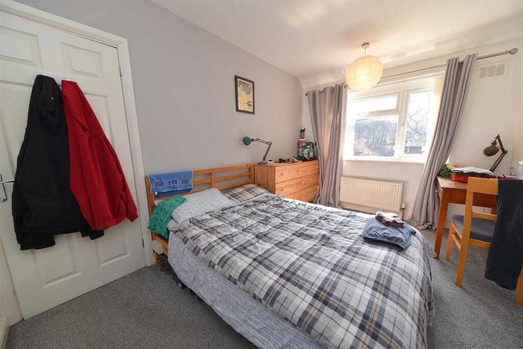 bedroom1.2.JPG
