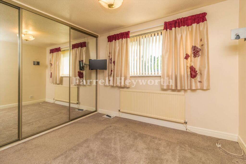 Bedroom 1 image 2 Ne