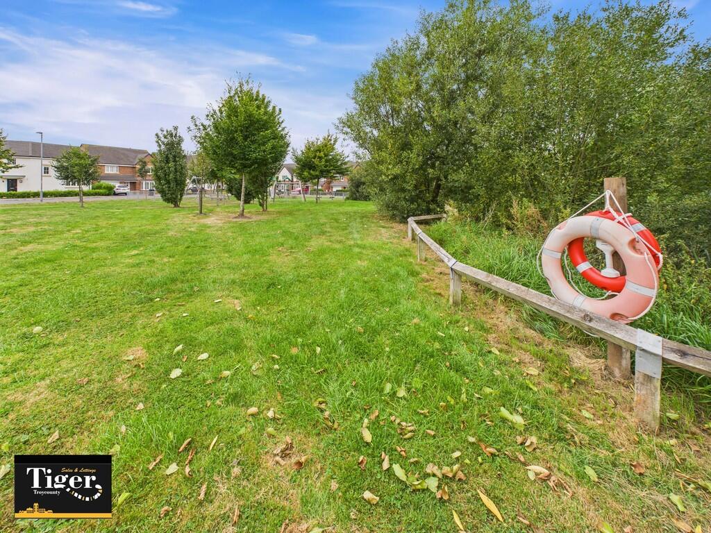 CAM02176G0-PR0684...