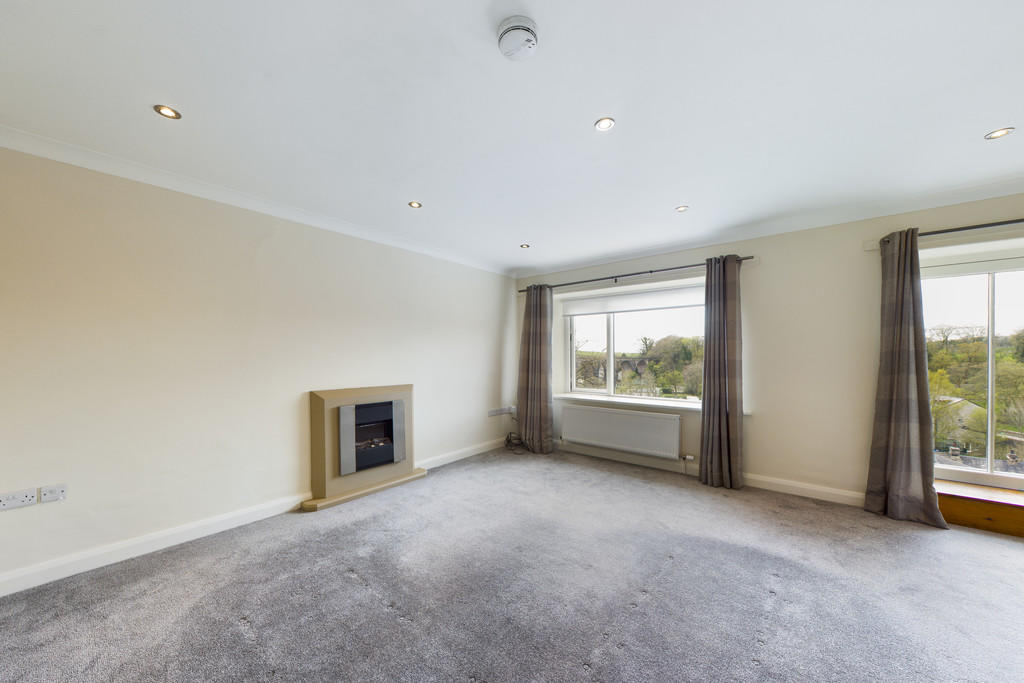 Spacious Lounge