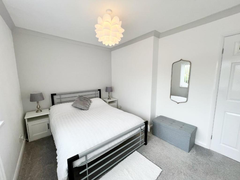 Bedroom 2 pic 2.jpg