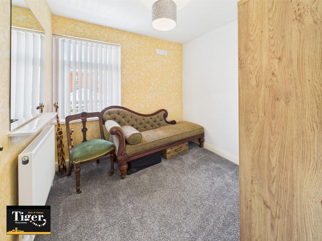 CAM02176G0-PR0567...