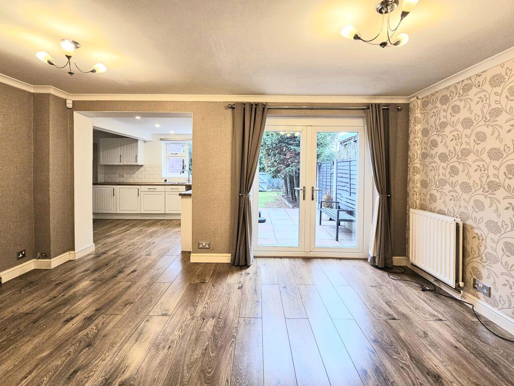 Open Plan Lounge to Kitchen