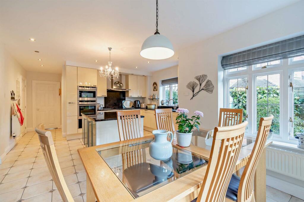 8618939-interior42-800.jpg
