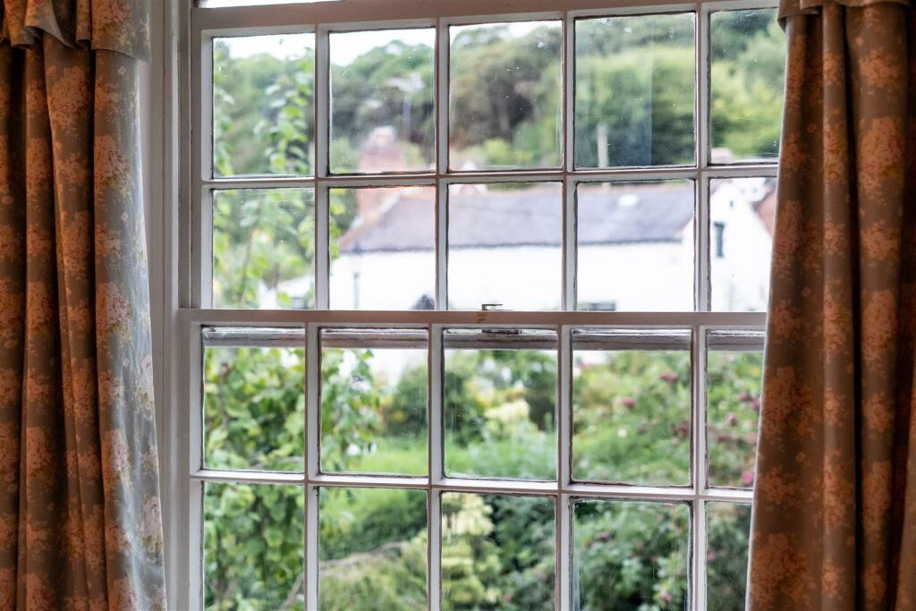 Constables -Church Farm House-87.jpg