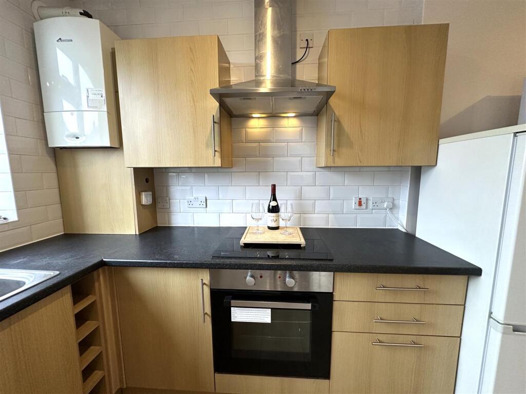 3 Boverton Rd_8