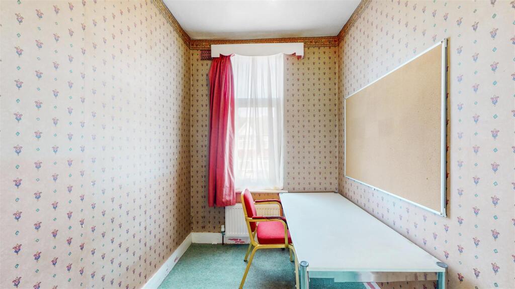 Bedroom 3.jpg