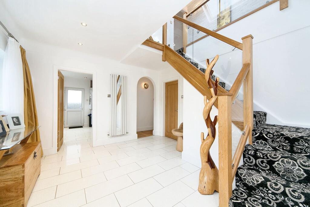 ENTRANCE HALLWAY