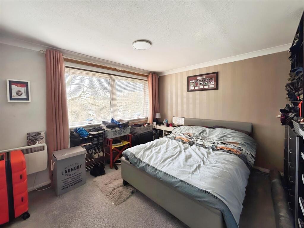 2ad38e6a-Bedroom 20One 201.jpg